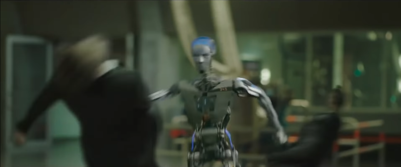 lo hizo Expansión Ganar control Replicas Movie Review - Keanu, Clones, Robots, and Goofy Headsets